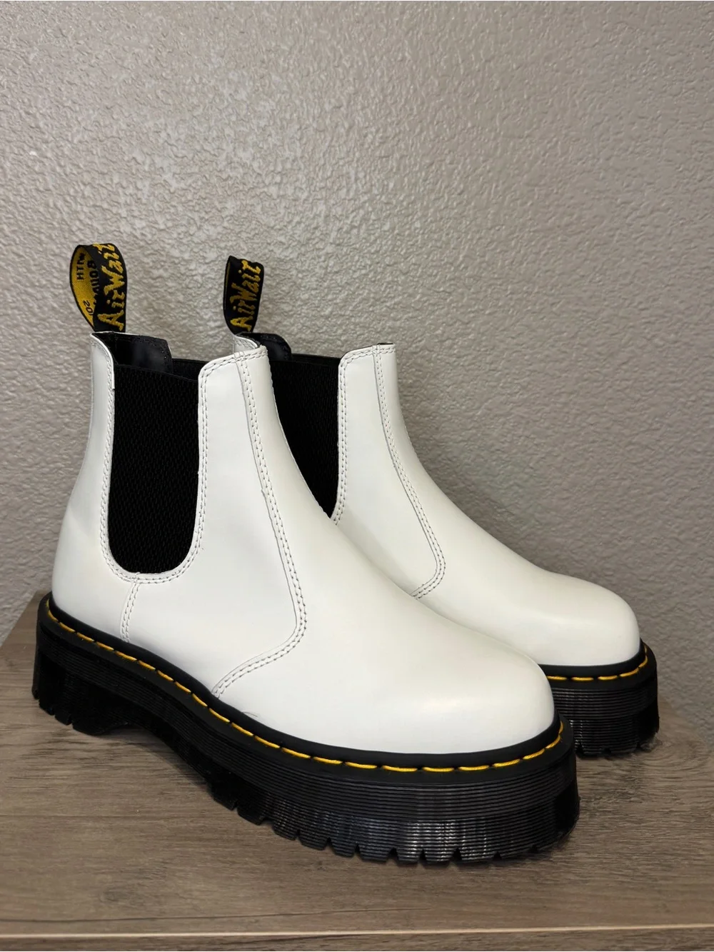 Dr. Martens 2976 Quad White Platform Chelsea Boots Women’s 9